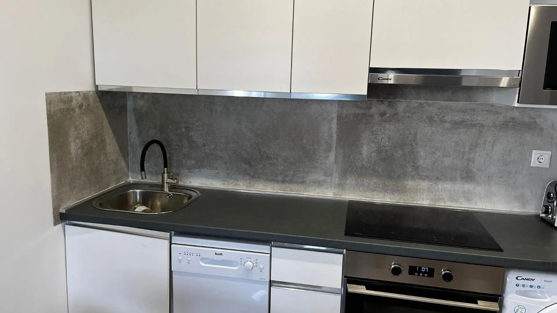 Exyca Castellana Apartment Madrid